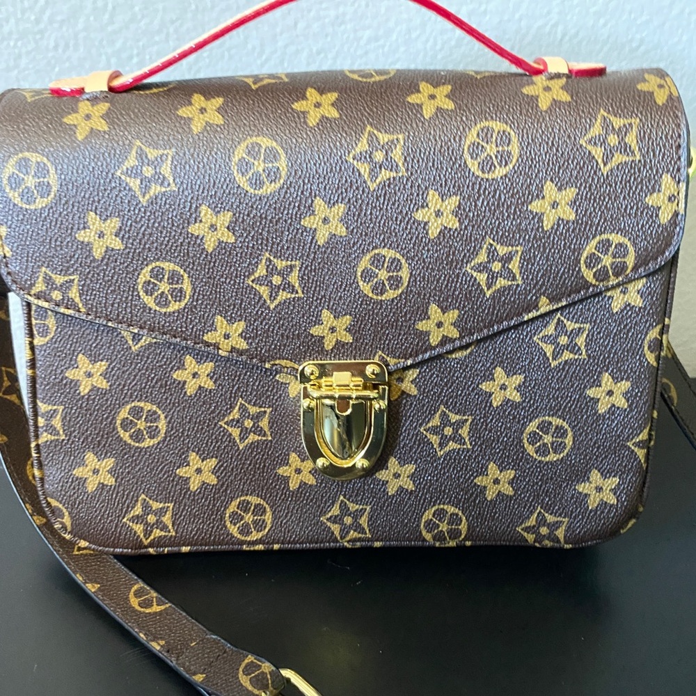 NEW CROSSBODY